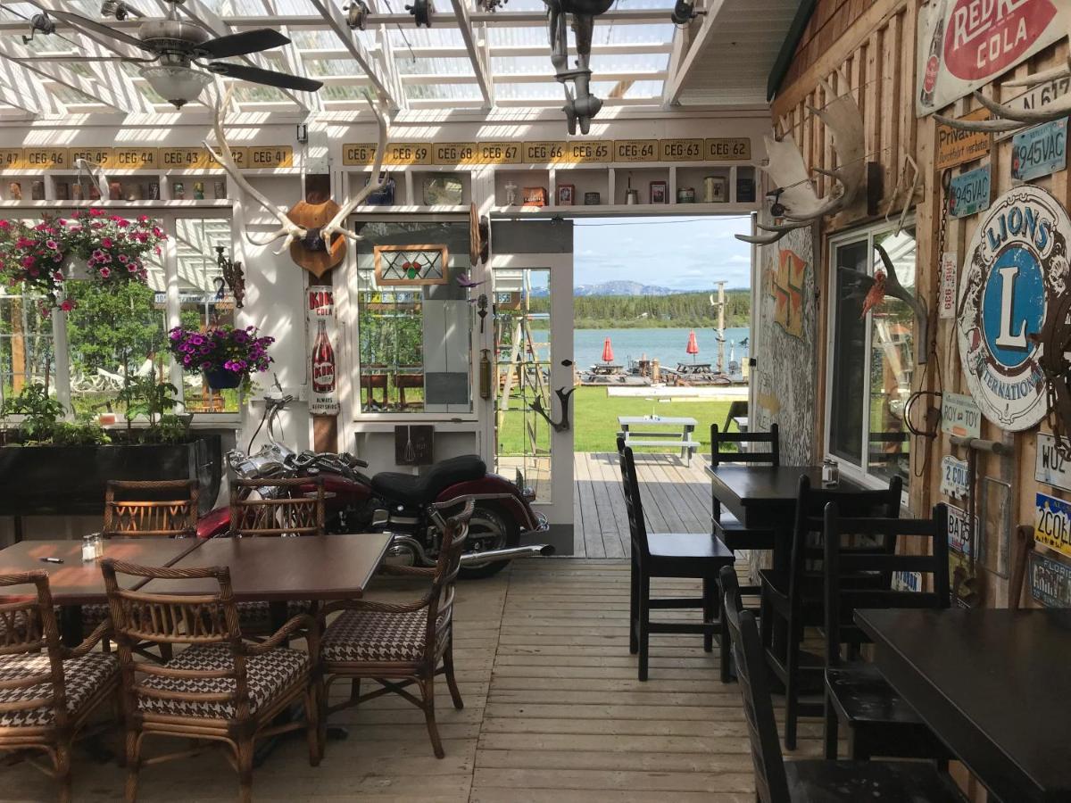 Six Mile River Resort Tagish Esterno foto