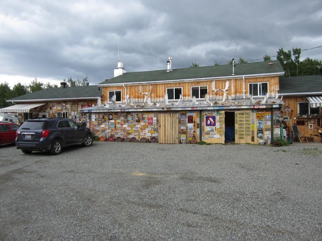 Six Mile River Resort Tagish Esterno foto