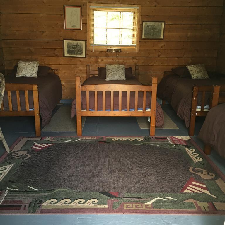 Six Mile River Resort Tagish Esterno foto